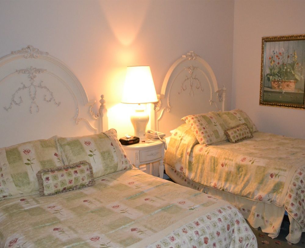 Perry Hotel Петоски Екстериор снимка