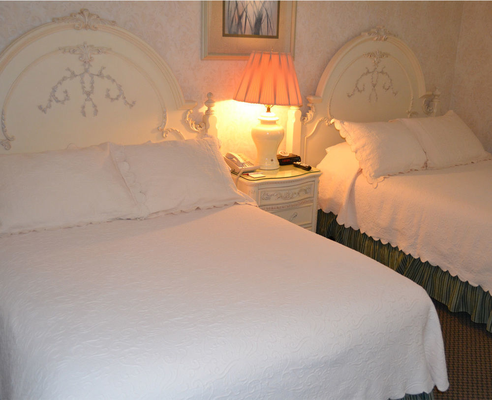 Perry Hotel Петоски Екстериор снимка