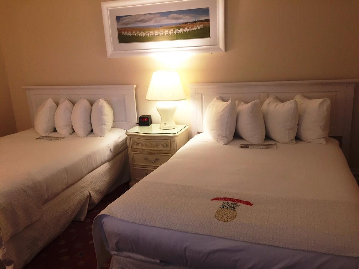 Perry Hotel Петоски Екстериор снимка