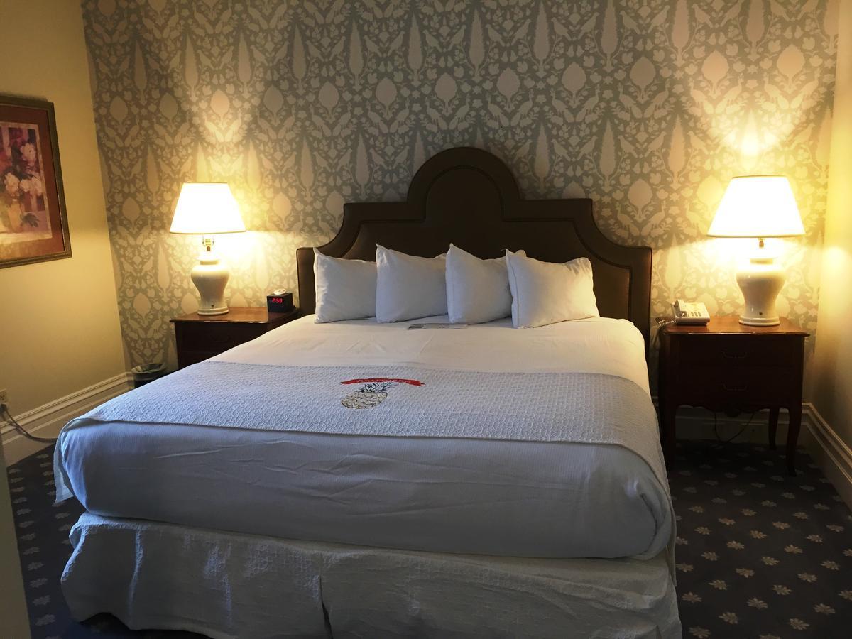 Perry Hotel Петоски Екстериор снимка