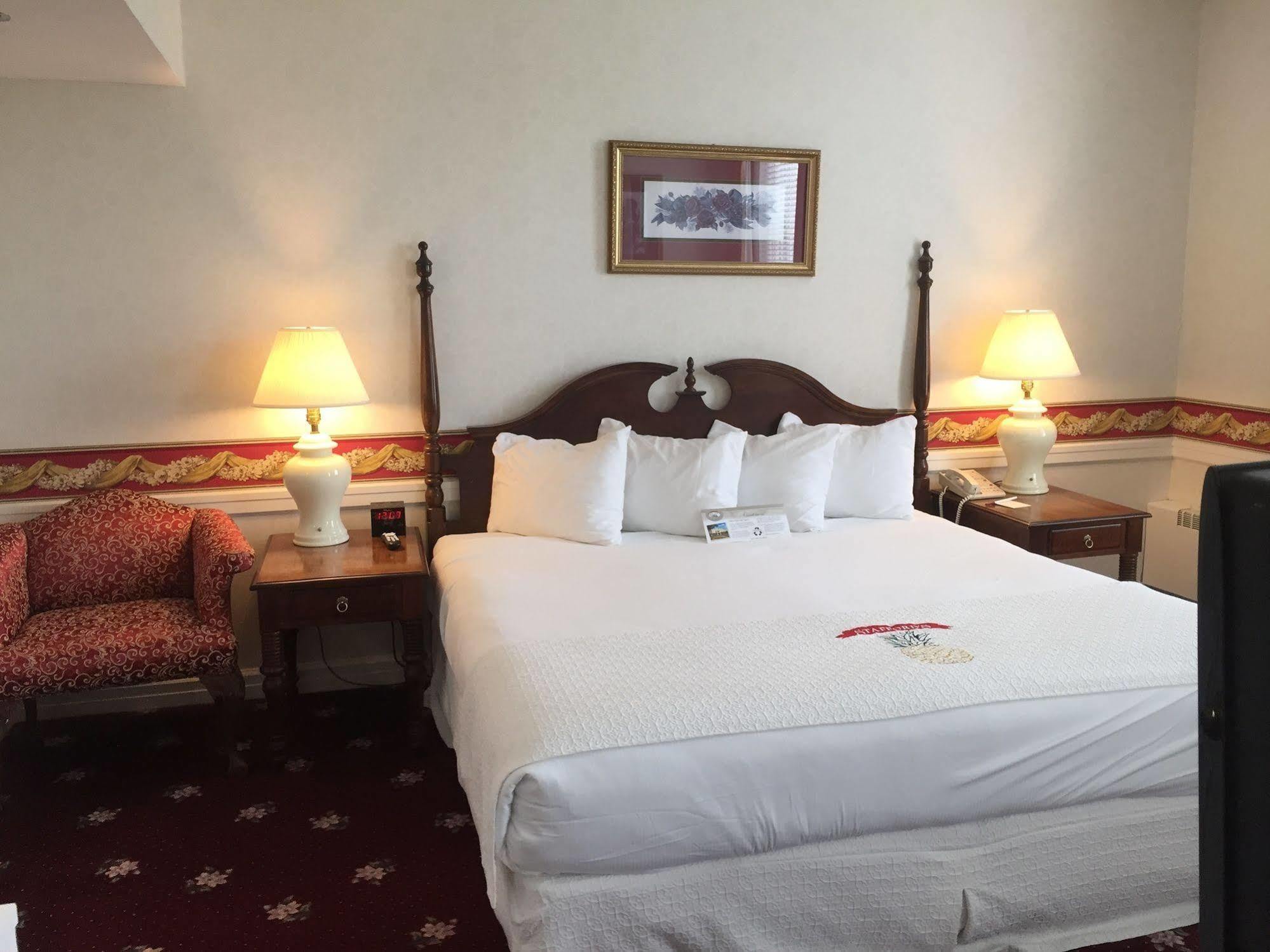 Perry Hotel Петоски Екстериор снимка