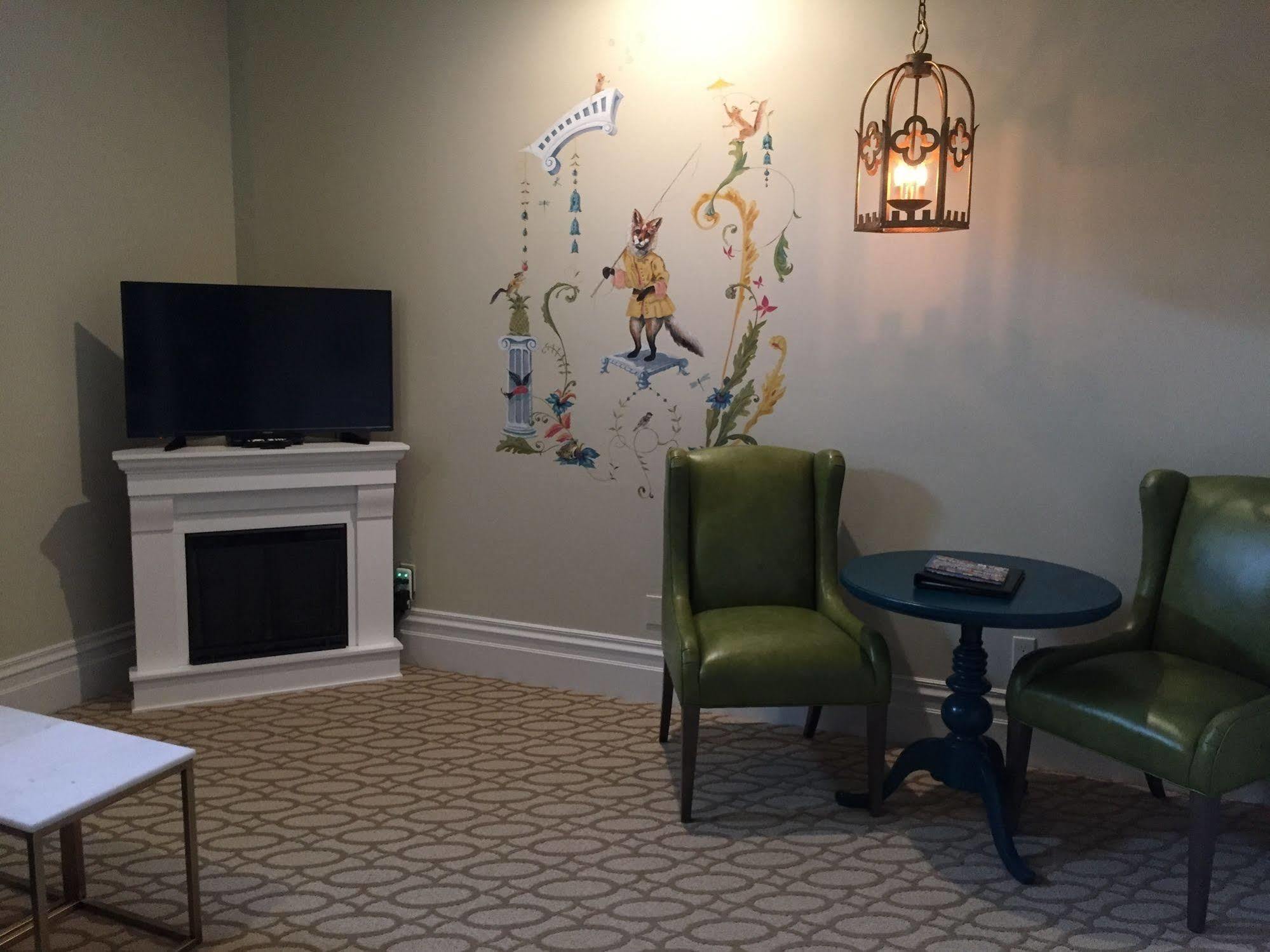 Perry Hotel Петоски Екстериор снимка